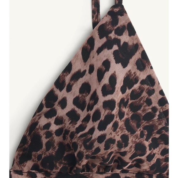 NWT 2pc ZARA  TRIANGULAR BRA X KATE MOSS SIZE ML
🚨 FINAL PRICE NO OFFER ACCEPT - Picture 3 of 8